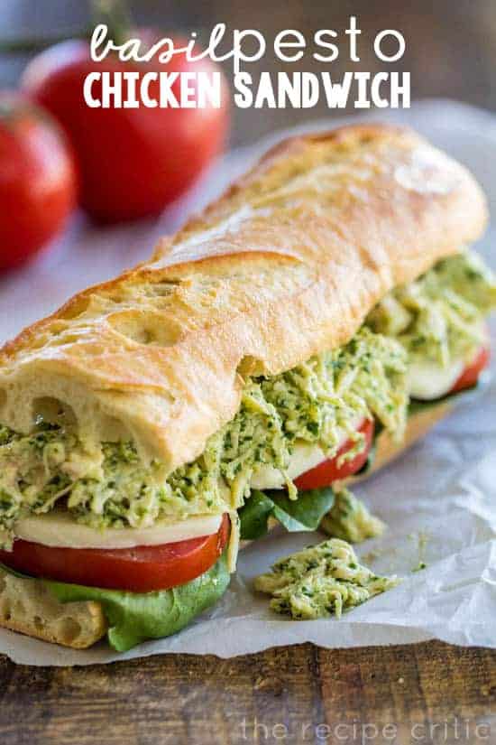 Куриный сэндвич с базиликовым песто